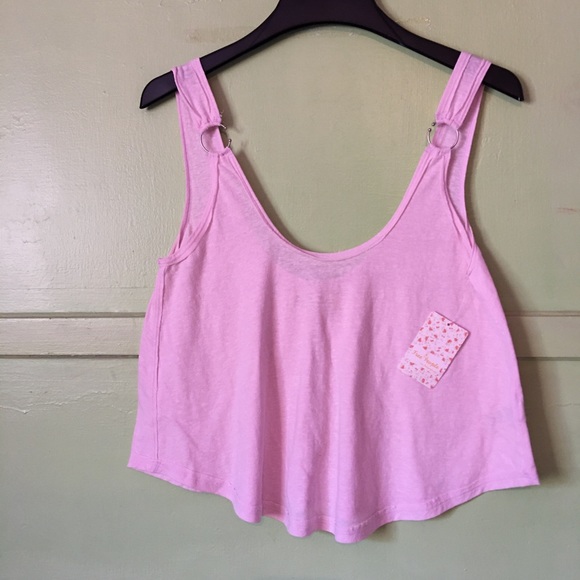 Free People ✨ Tank - Picture 2 of 5